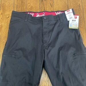 NWT Wrangler Mens Outdoor Performance Cargo Pant Flex Waistband Size 38x32 Black
